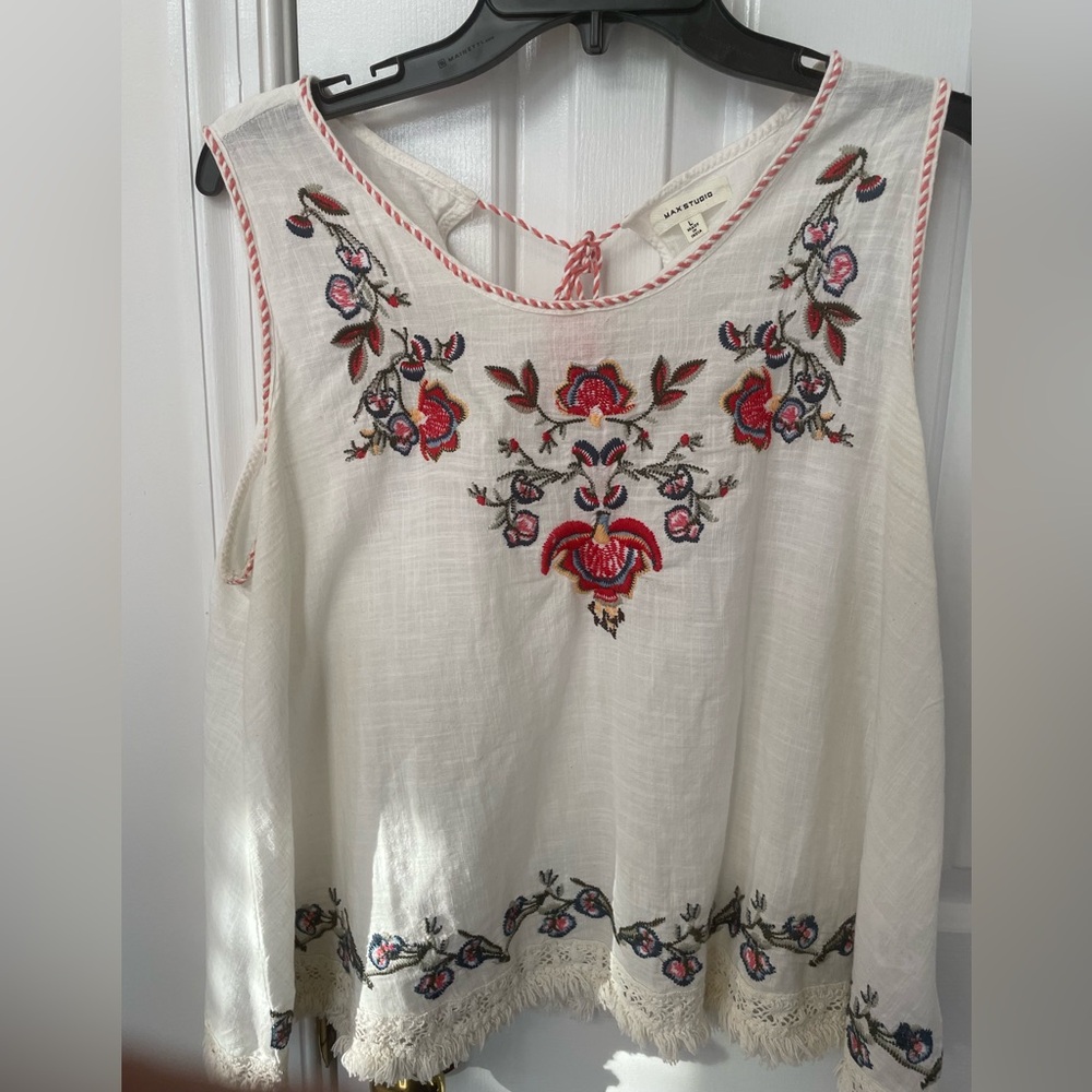 Max Studio embroidered swing top